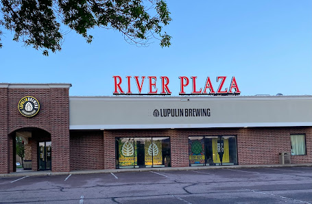 River Plaza photo 1