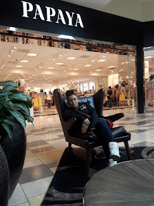Westfield Oakridge photo 6