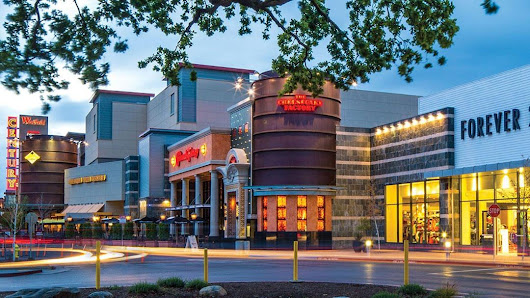 Westfield Oakridge photo 7