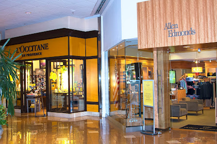 Canal Place photo 5