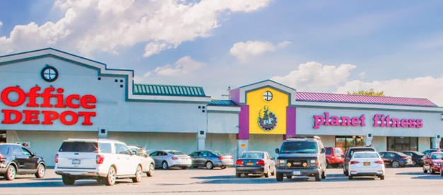 Pine Plaza photo 4