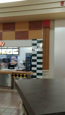 Everett Mall photo 3