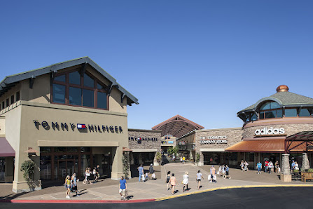 Woodburn Premium Outlets photo 6