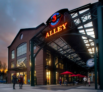 5th Street Market Alley photo 5