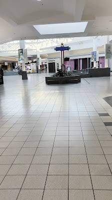 Hillcrest Shopping Center photo 3