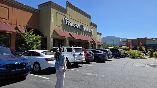 Issaquah Commons photo 1