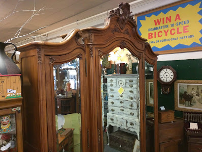 Sleepy Poet Antique Mall photo 4