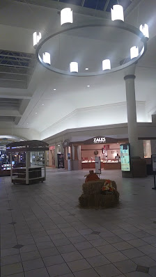Richmond Town Square photo 3