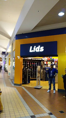 Columbia Center Mall photo 3