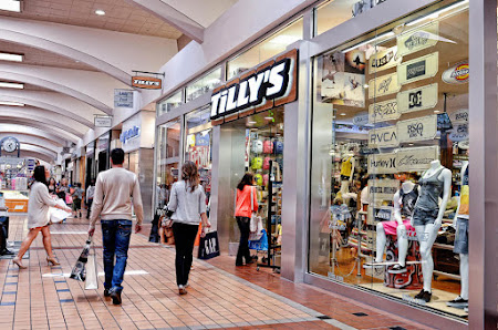 Columbia Center Mall photo 5