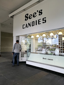 El Cerrito Plaza photo 2