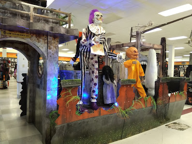 Quartermaster Plaza photo 4