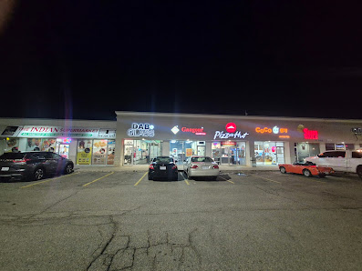 Ottawa south shopping center photo 6