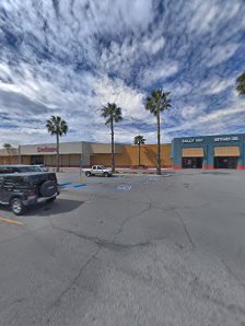 North Main Plaza photo 5