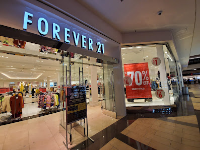 Brea Mall photo 4
