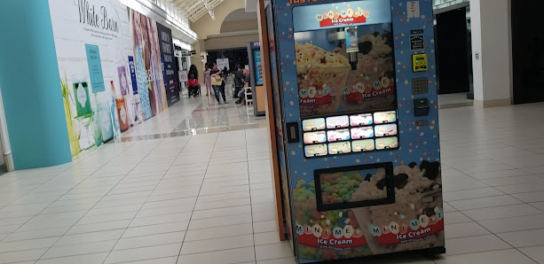 Fashion Outlets of Niagara Falls USA photo 4