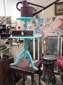 Relics Antique Mall photo 3