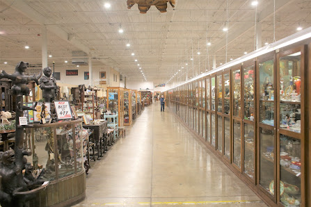 Relics Antique Mall photo 6