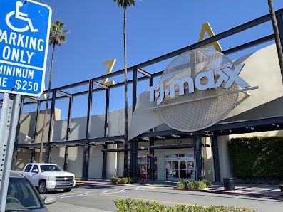 Anaheim Plaza photo 3