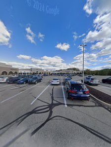 The Shops at River Crossing photo 5