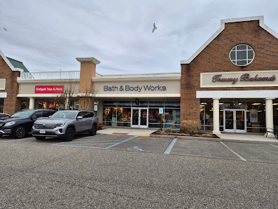 Napa Premium Outlets photo 5