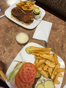 Elm Diner Plaza photo 7