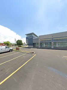 Queenston Place photo 3