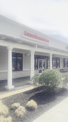 Leesburg Premium Outlets photo 3