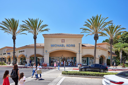 Desert Hills Premium Outlets photo 6