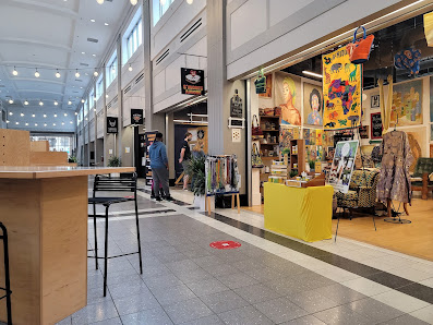 Selden Market photo 4