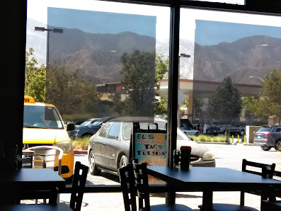 The Shops at Sycamore Creek photo 3