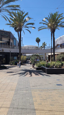 Del Amo Fashion Center Curbside Zone 4 photo 2