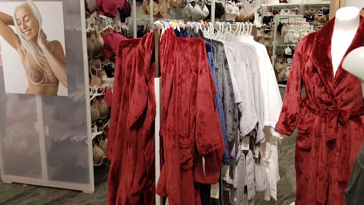 Queens Place Mall photo 3