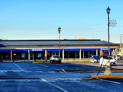 Grantham Plaza photo 1