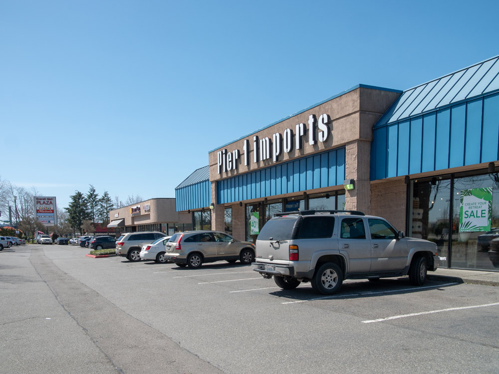 607 Marketplace in Everett, WA