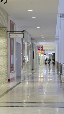 Bridgewater Commons photo 2