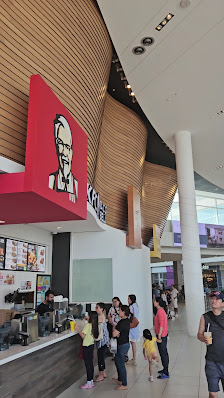 Erin Mills Town Centre photo 3