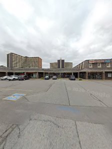 Victoria Van Horne Plaza photo 6