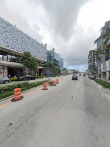 Lincoln Road Shopping District photo 5