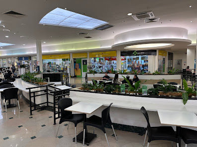 Beliveau Shopping Centre photo 4