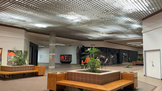 Woodland Mall photo 2