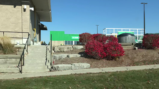 Laurelwood Commons photo 3