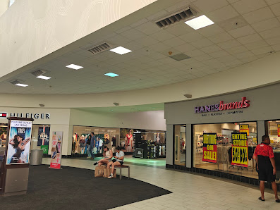 San Francisco Premium Outlets photo 4