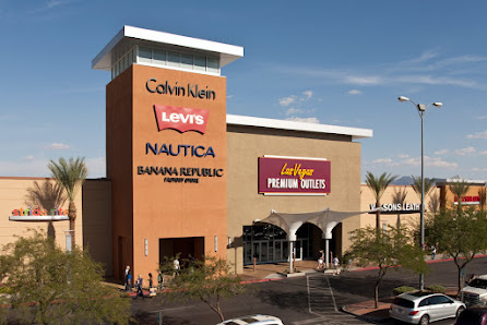 San Francisco Premium Outlets photo 6