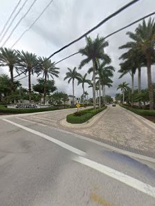 Shoppes at Woolbright photo 6