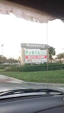 Rivergate Plaza photo 3