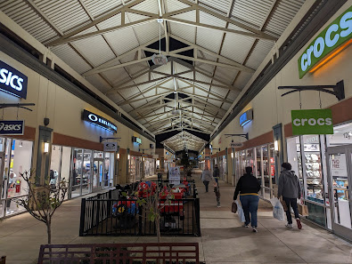 Aurora Farms Premium Outlets photo 4