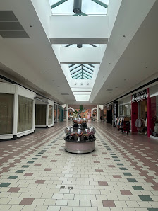 Wilton Mall photo 2