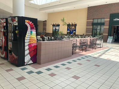 Wilton Mall photo 4