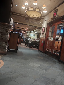 Woodbridge Commons photo 2